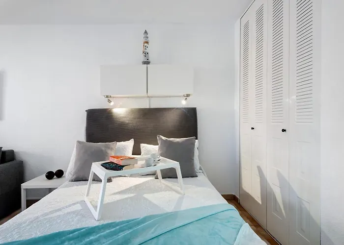 El Palomar Atteserg Castle Harbour *